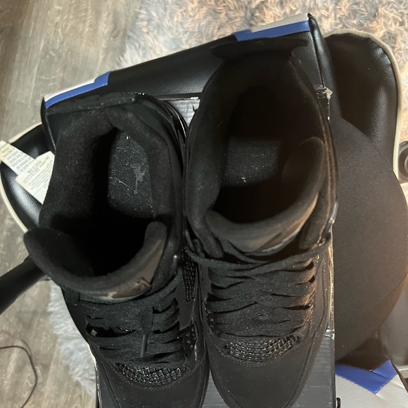 Air Jordan 4 Retro Black cats sizes 10 of all worn 1 times obo - Picture 6 of 8